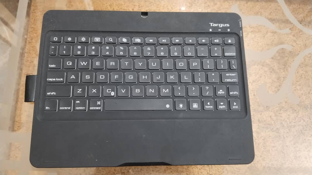 Wireless RGB Bluetooth Keyboard 1