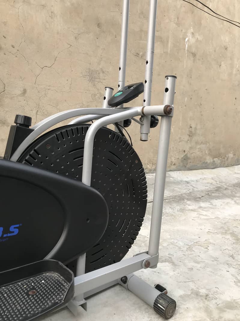 Exercise cycle/GYM Cycle 7