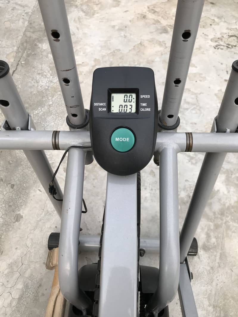 Exercise cycle/GYM Cycle 8