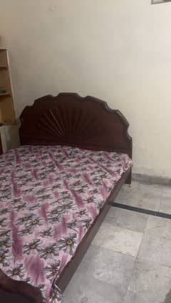 Bed with metress