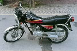 Honda 125 black