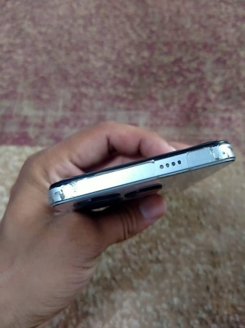 tecno spark 20C.  4/128 only Mobile 3