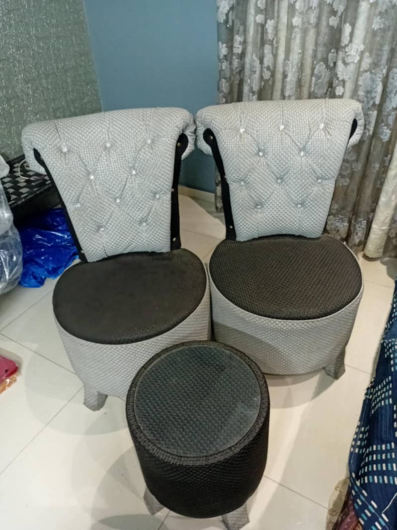 2 sofa with table condition  08c ma dak la 1