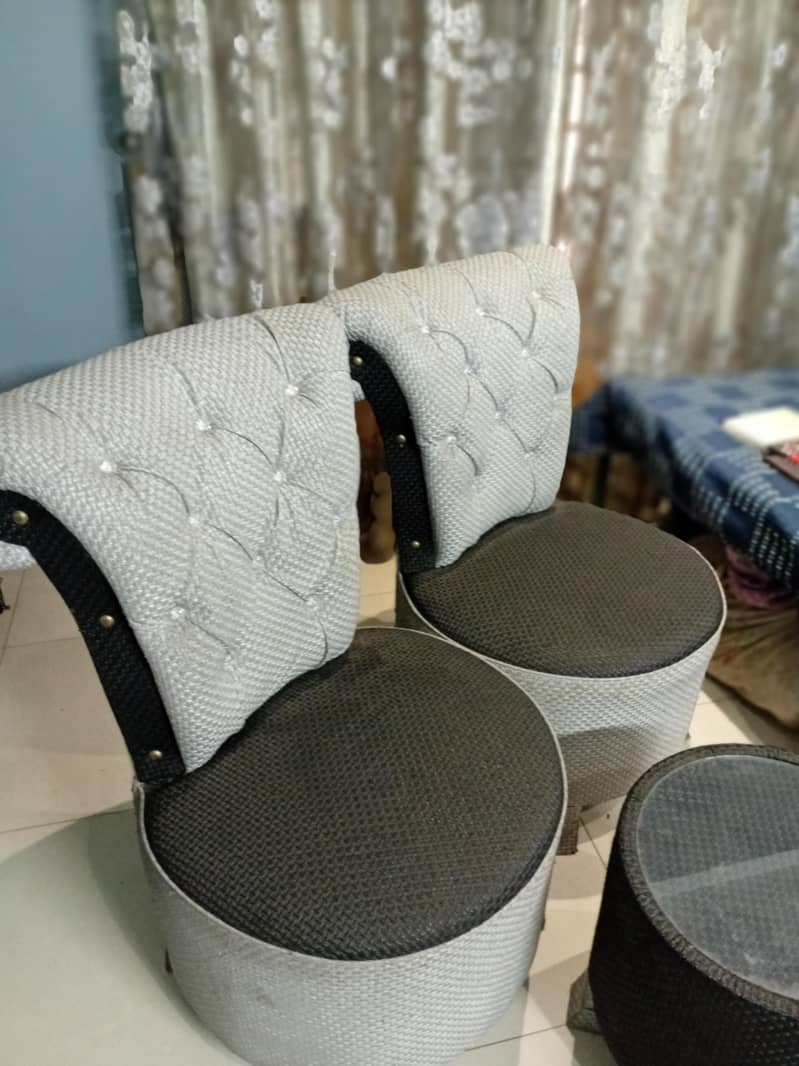 2 sofa with table condition  08c ma dak la 3