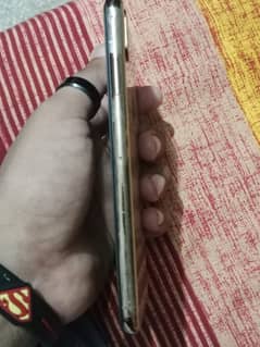 I phone XS max used but condition 10/8 03004946675