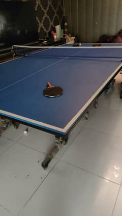 Table Tennis Table + 4 Rackets | Almost Brand New | Urgent Sale