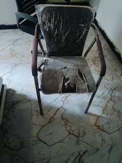 office table small and 3 chairs almost new slightly used