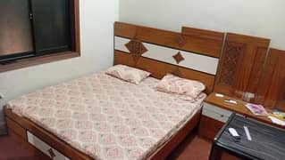 Bed set for sale ( urgent )