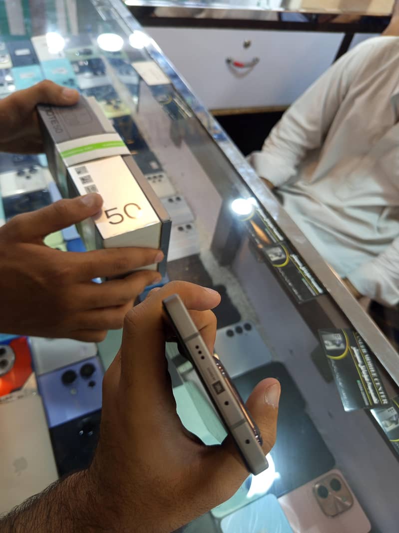 infinix note 50 8/256 condition 10/10 only 1month use complete box 3