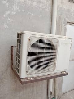 Kenwood PLASMA GOLD 1 TON AC