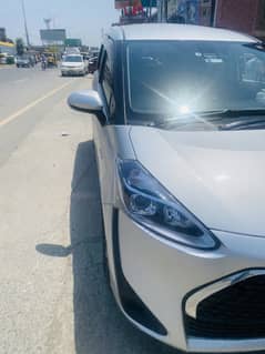 Toyota sienta x