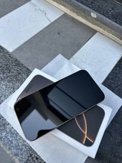 iphone 16 pro max ,256gb , Battery 98% , Model HK