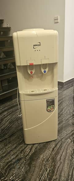 Homage water dispenser [in great condition]
