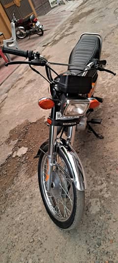 honda 125 beautiful bike