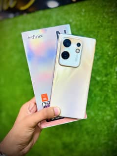 Infinix Zero 30 8+8/256 With Box Charger