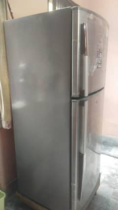 Dawlance fridge all ok like new condition  middium size