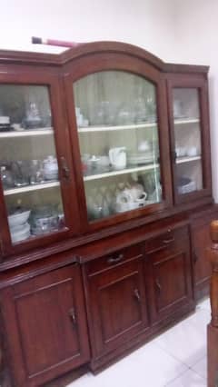 Showcase Almirah
