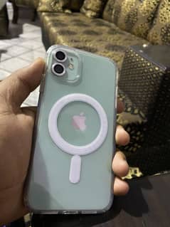 I phone 11 factory unlock 10/10 water pack 64GB