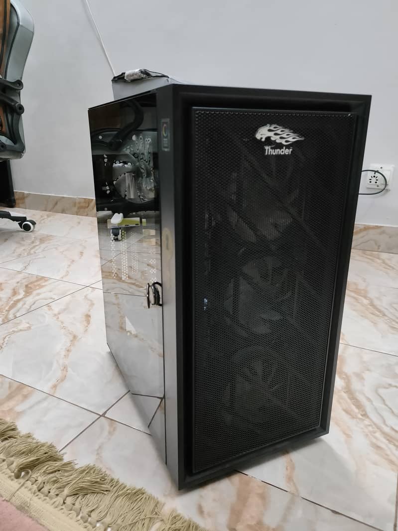 Thunder armor case with 4X ARGB fans 3