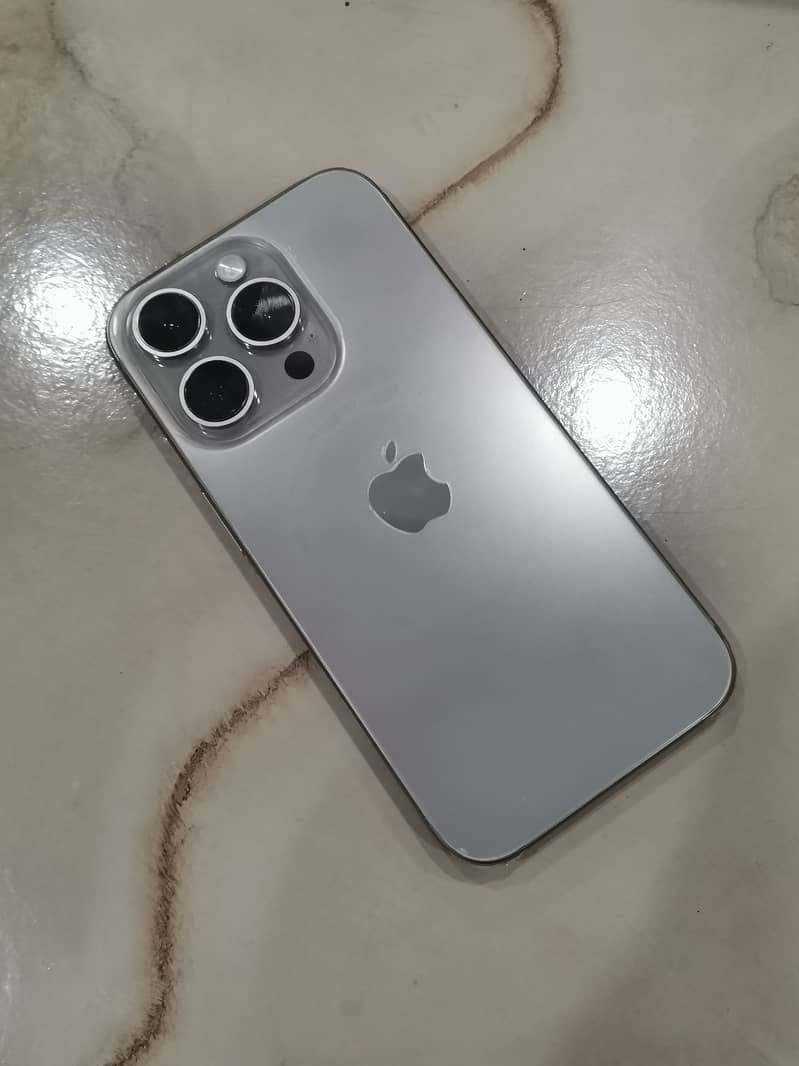 iPhone 15 pro in 10/10 condition 92 battery health cycle count 268 6