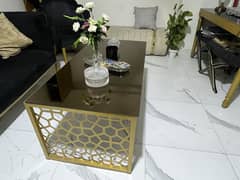 Sofa with beatiful table with 2 puffs under