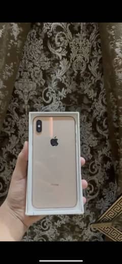 iphone xsmax 256 gb  Pta battery 82 with box 03217274657 fon call