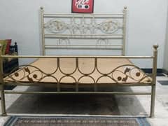 wrought iron bed
