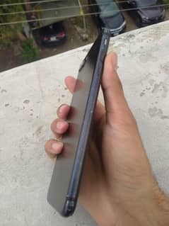 i phone 7 plus  32Gb official pta approved with box.