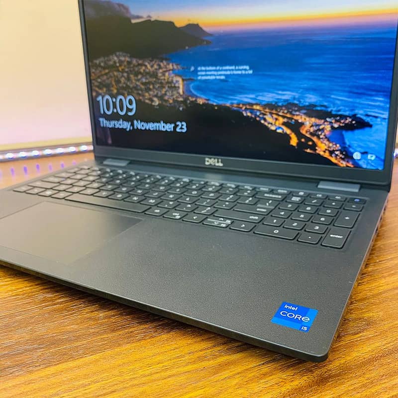 Dell latitude 3520 || core i5 11th generation || 4 ghz processor || 1