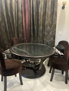 Round Table With 4 Chairs