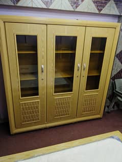 urgent sell 3 piece divider like new