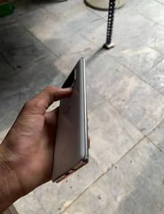 aqua's r6 8 128gb singal singal  sim official pta  water pack hy exchi
