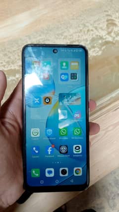 Infinix hot 12 play  4+3 ram hay 64 memory hay