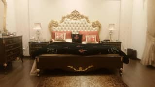 Victorain Bed Set