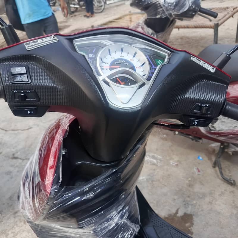 united scooties available 8