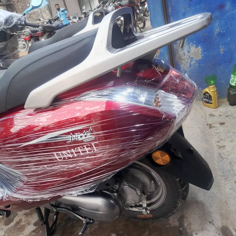 united scooties available 11