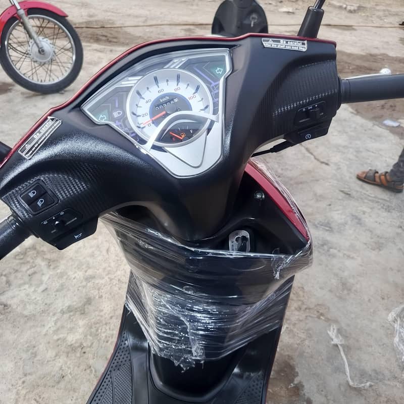 united scooties available 14