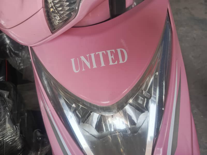 united scooties available 16