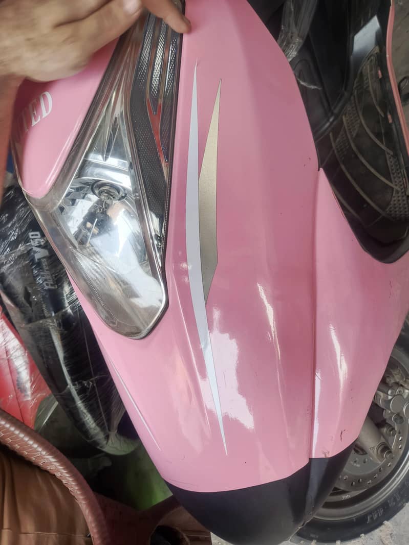 united scooties available 17