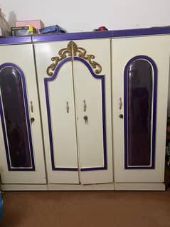almari urgent sale