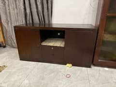 Wooden console (TV/storage) for sale in great condition