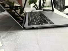 MACBOOK PRO 2019 13 INCH 16GB RAM 256GB SSD CORE I7