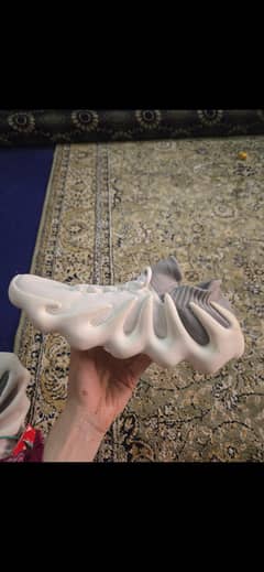 yeezy-style,