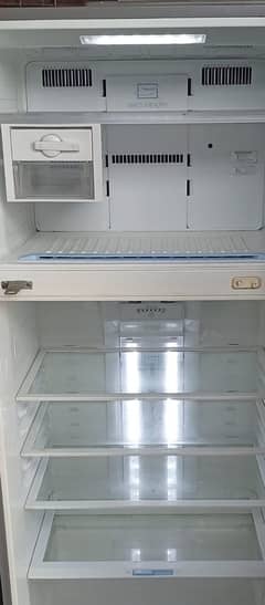 LG