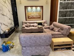 Excellent condition sofa set