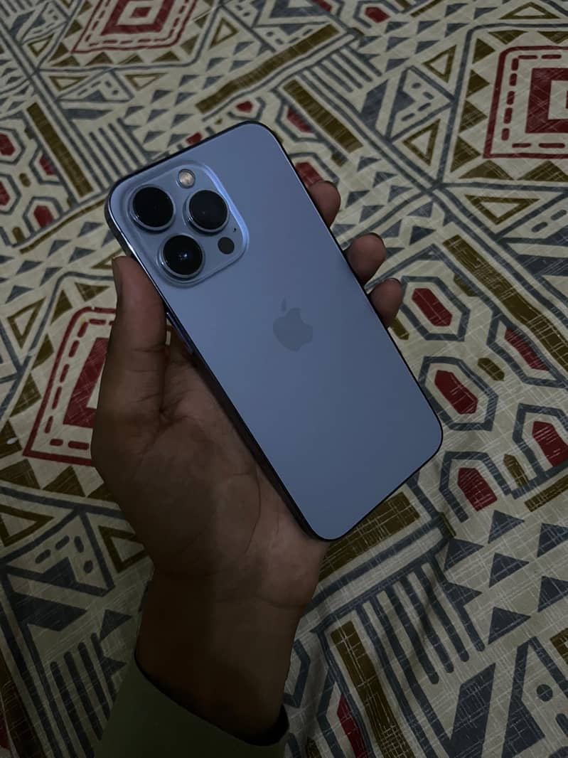 iPhone 13 Pro – non pta – Genuine Set but power button not working . 5
