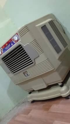 Atlas room cooler