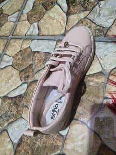 38 number Stylo brand never worn once brand new
