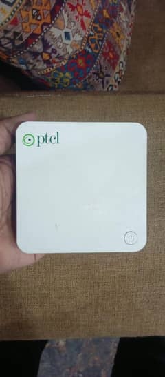 PTCL SMART TV BOX (ONLY DEVICE)