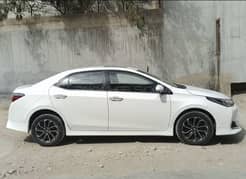 Toyota altis grande black interior